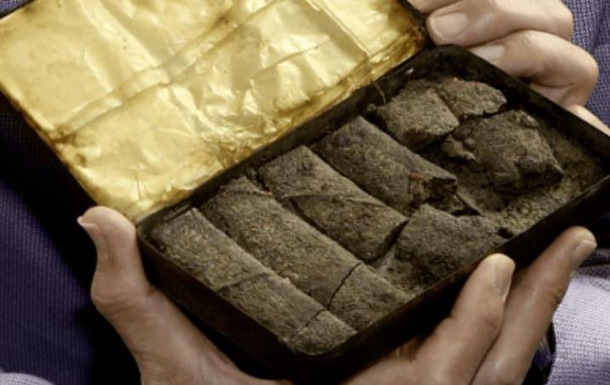 В Великобритании продали плитку шоколада, которой больше 120 лет В Великобритании продали плитку шоколада, которой больше 120 лет