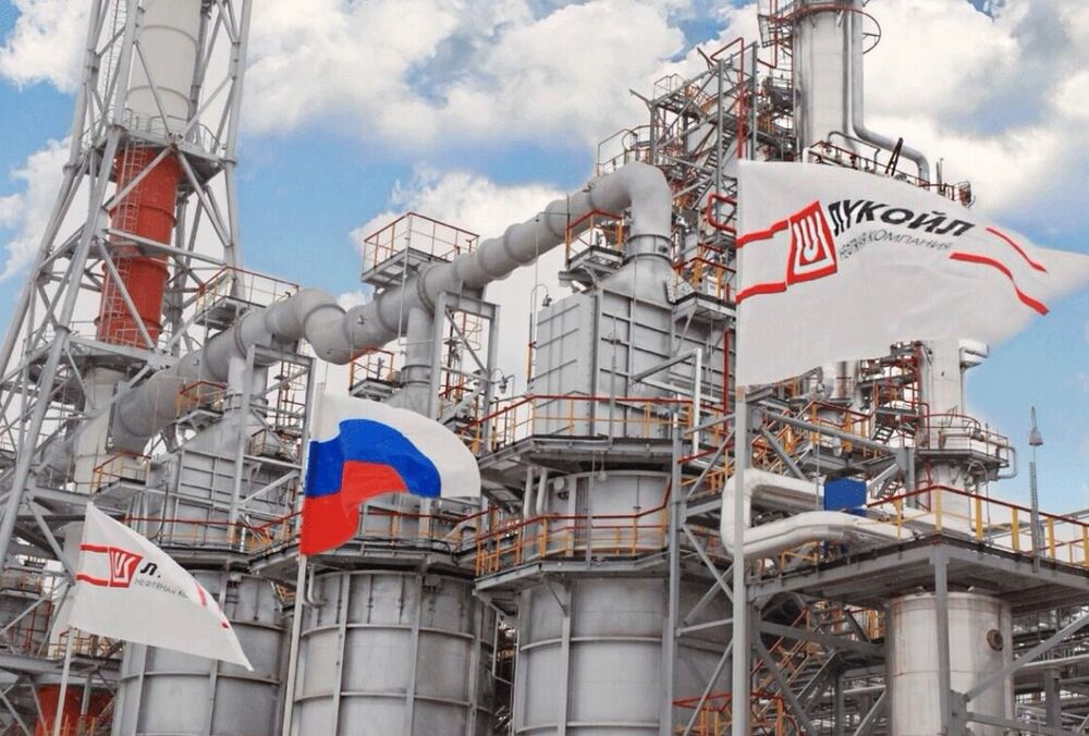 В России частично остановили работу три НПЗ: в разведке назвали причину В России частично остановили работу три НПЗ: в разведке назвали причину