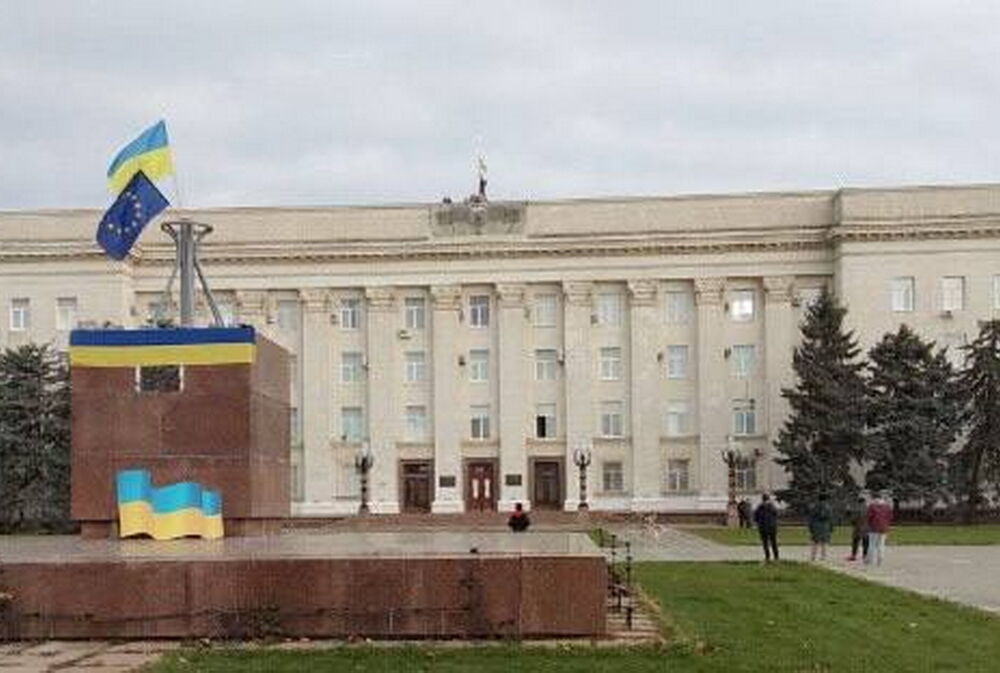 ВСУ зашли в Херсон: в сети публикуют первые фото ВСУ зашли в Херсон: в сети публикуют первые фото