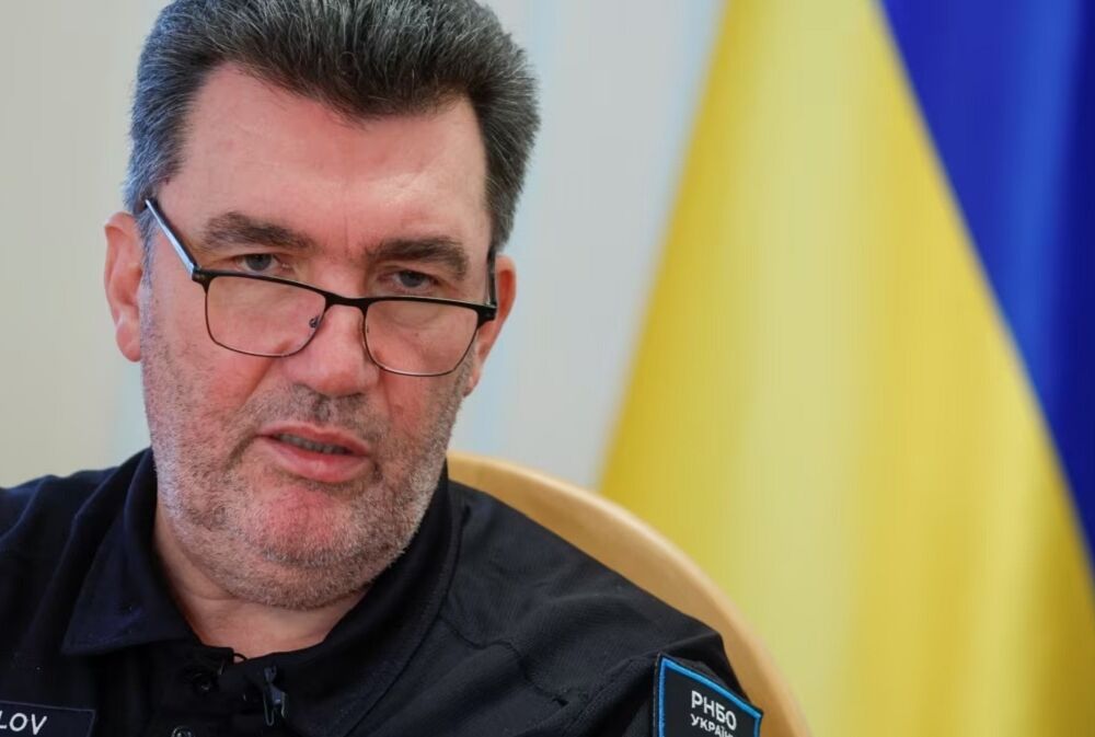 ”Возвращайтесь домой”: Данилов обратился к россиянам в Крыму