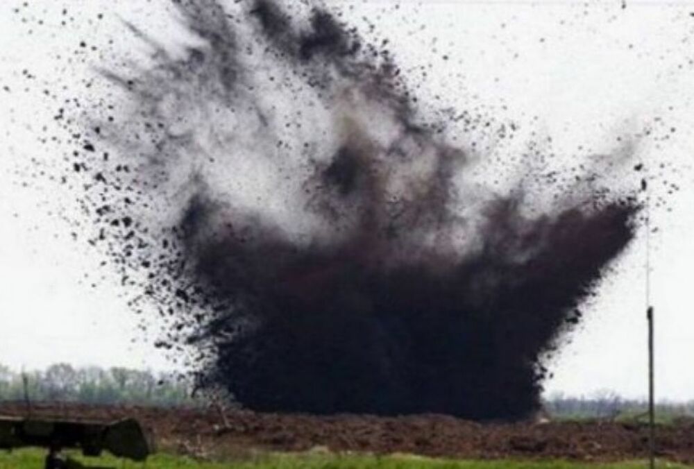 Под Изюмом на мине подорвалась машина спасателей Под Изюмом на мине подорвалась машина спасателей