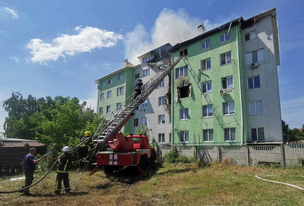 Вибух в багатоповерхівці під Києвом: рятувальники назвали можливу причину