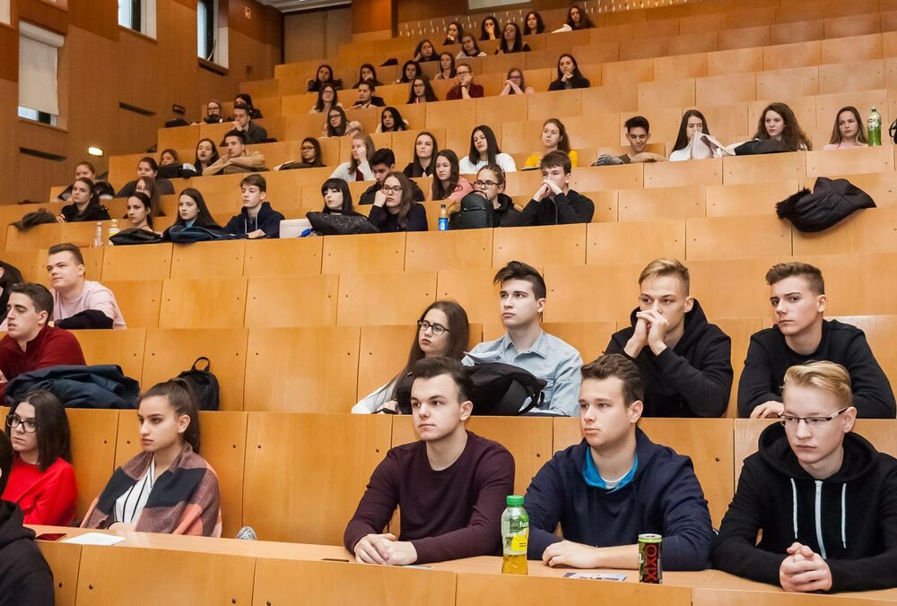 В МОН рассказали, сколько студентов зачислили в украинские вузы