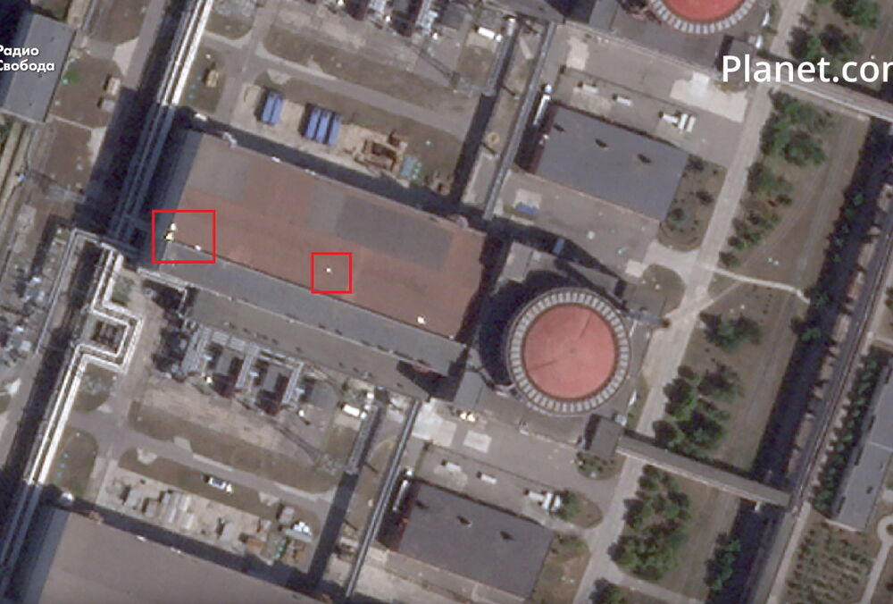 На четвертом энергоблоке ЗАЭС появились новые неизвестные объекты: спутниковые снимки