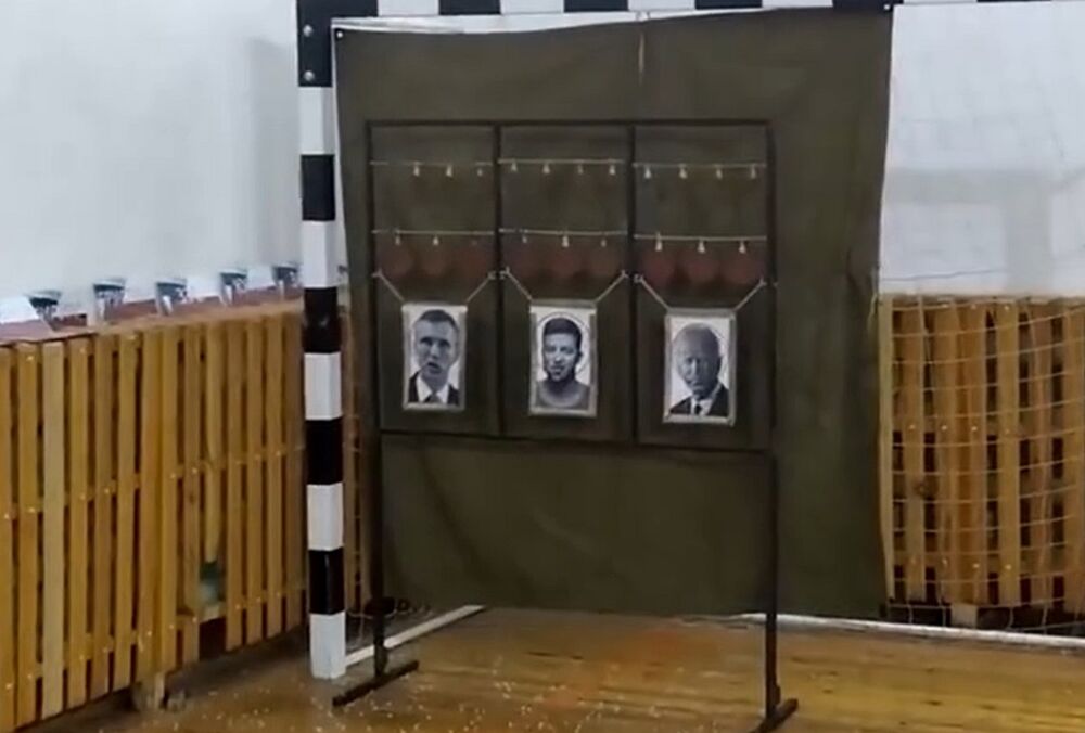 Школярів у РФ тренують стріляти в Байдена, Зеленського та генсека НАТО