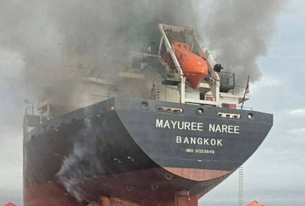 КВІР заявив, що всі судна повинні запитувати в Ірану дозвіл на прохід в Ормузькій протоці