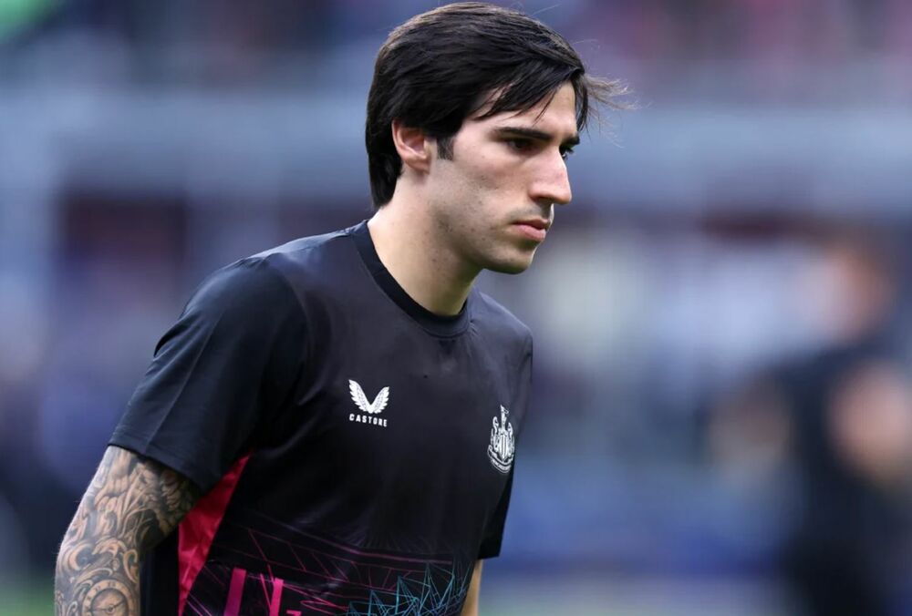 Півзахисника збірної Італії дискваліфіковано через ставки