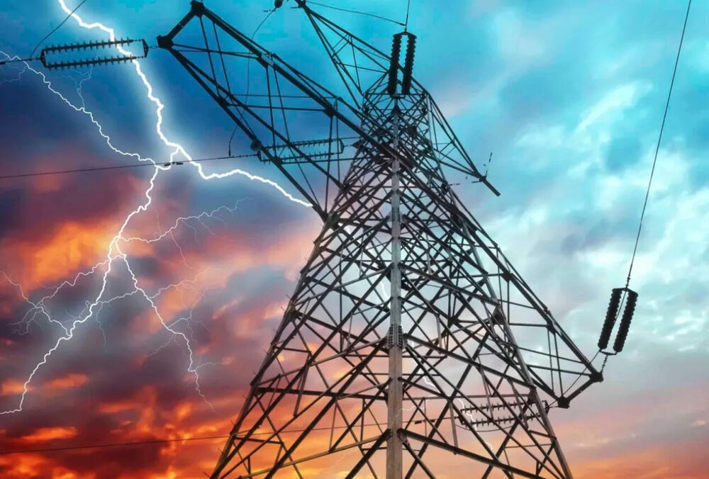 Россия нанесла удар по территории в районе Хмельницкой АЭС: обесточены два города