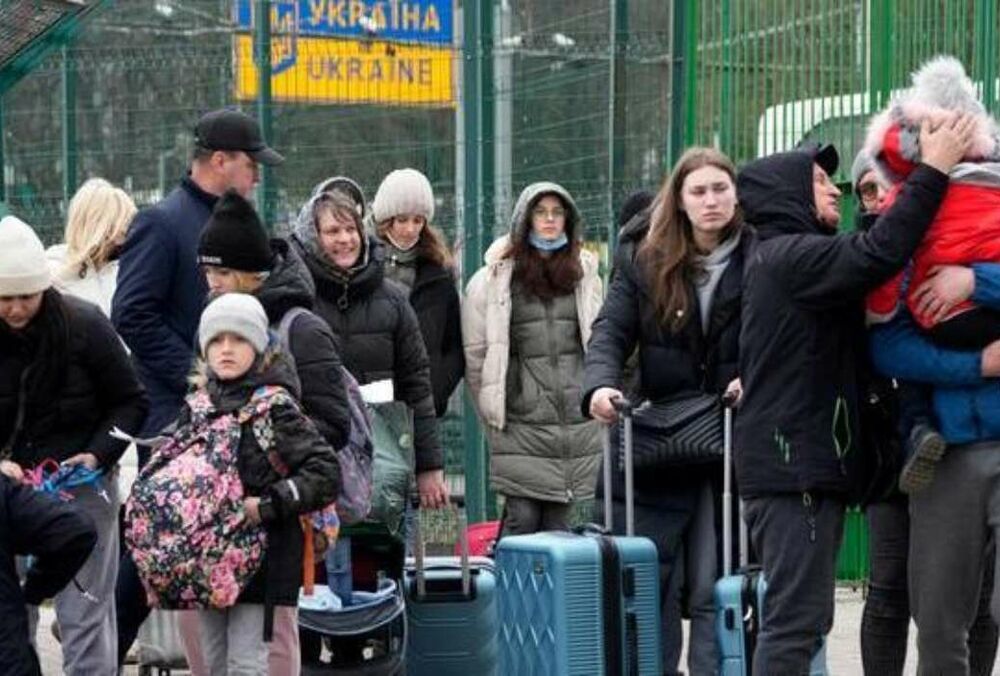 СМИ: британское правительство не будет продлевать программу компенсации жилья беженцам из Украины 