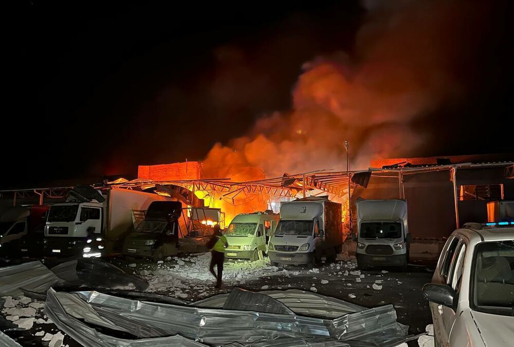 Россияне уничтожили терминал Новой почты в Сумах, есть погибший