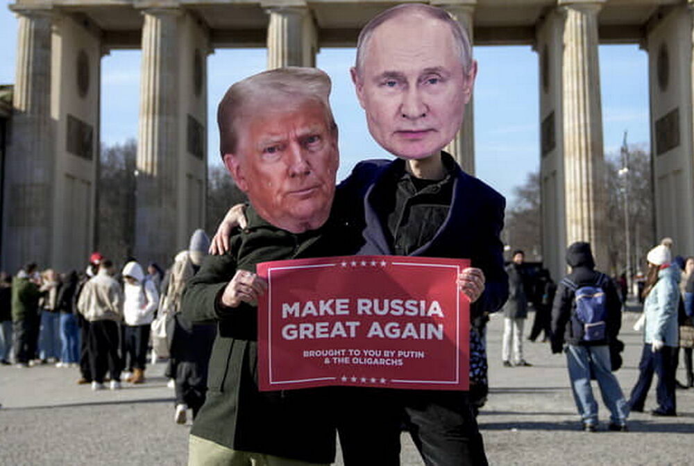 Трамп согласился принять Зеленского после уговоров Макрона, - СМИ