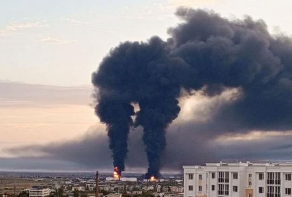 У Генштабі підтвердили удар по нафтовому терміналу в окупованій Феодосії