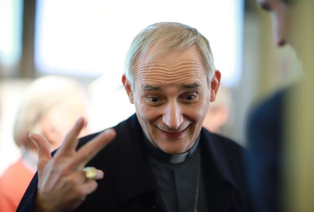 Сьогодні до Києва із мирною місією прибуде представник Ватикану