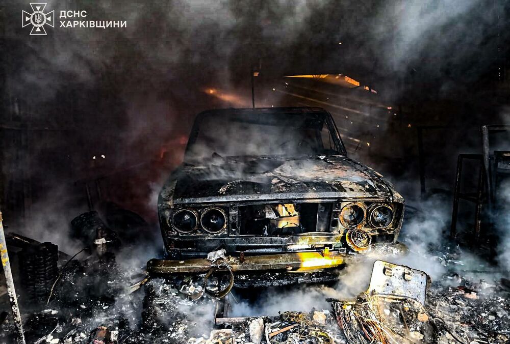 Росіяни завдали авіаудару по селищу Слатине під Харковом