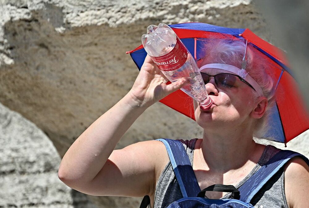 Синоптик порадила українцям готуватися до тривалої спеки