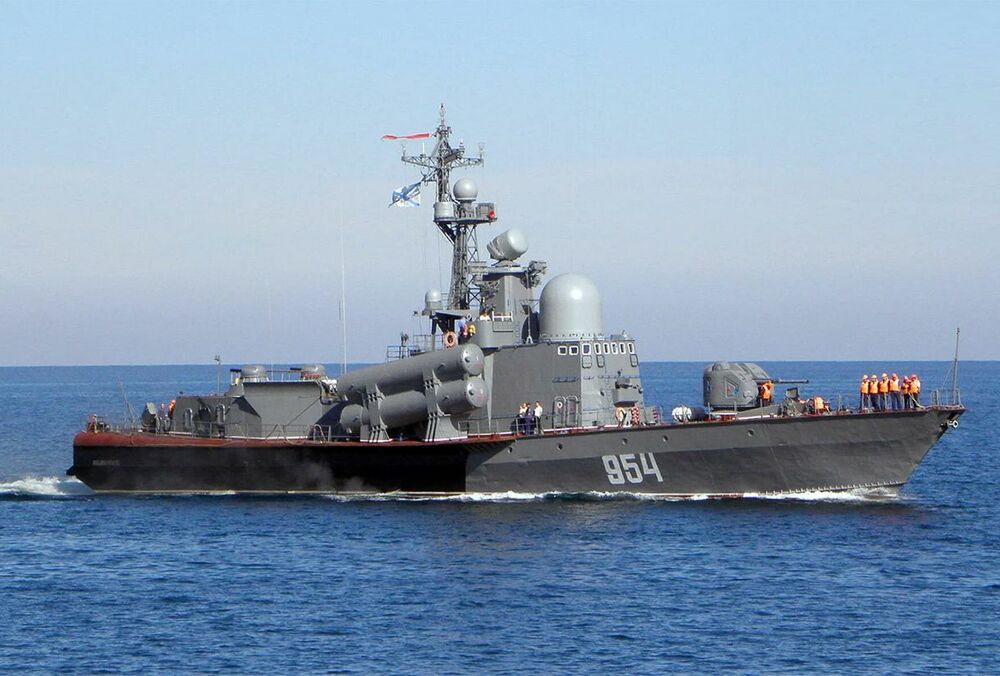 Я - русский военный корабль: в ГПСУ показали исторического фото с катером ”Ивановец” времен битвы за Крым