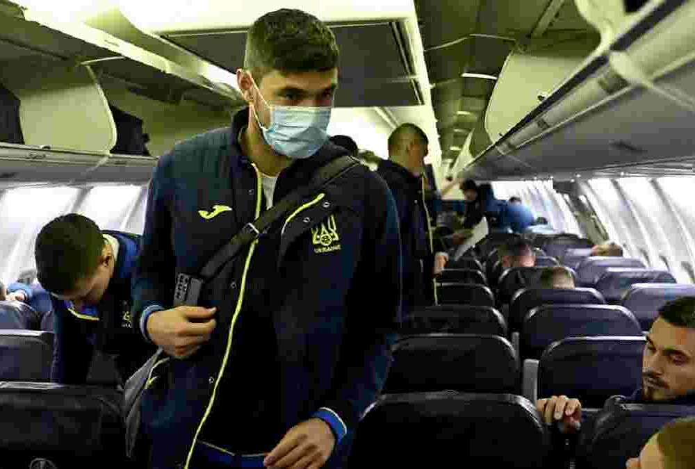 Збірна України прилетіла до Сараєва на вирішальний матч відбору на ЧС-2022