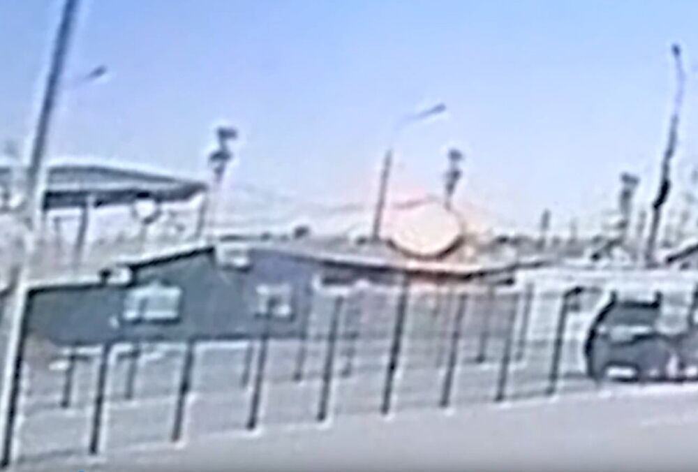 Опубликовано видео с моментом прилета по Чонгарскому мосту