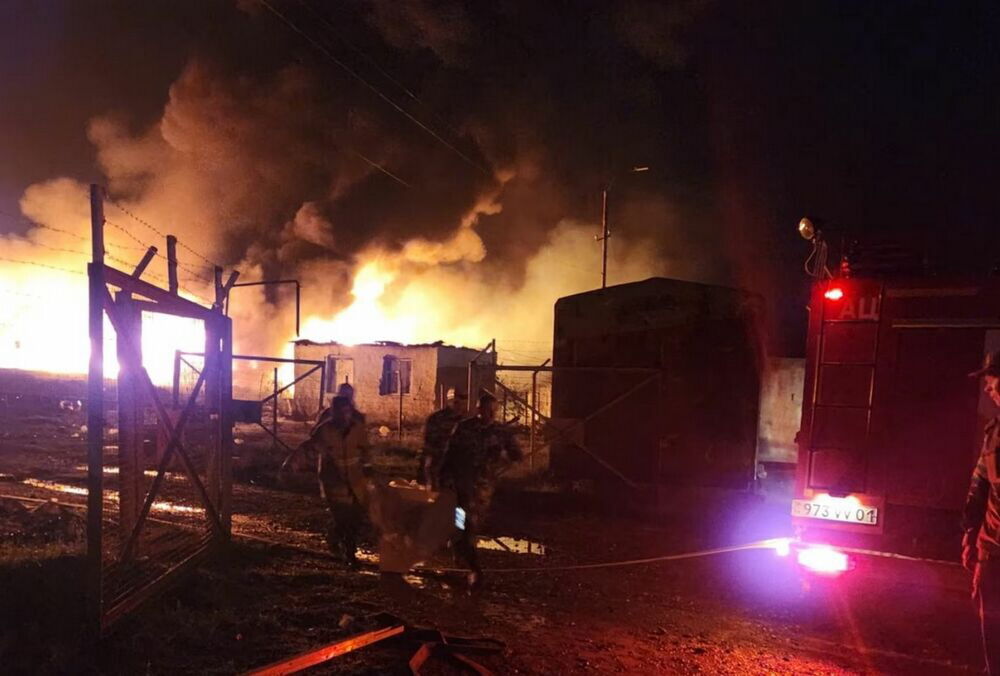 На месте взрыва на складе бензина в Карабахе нашли 170 человеческих останков