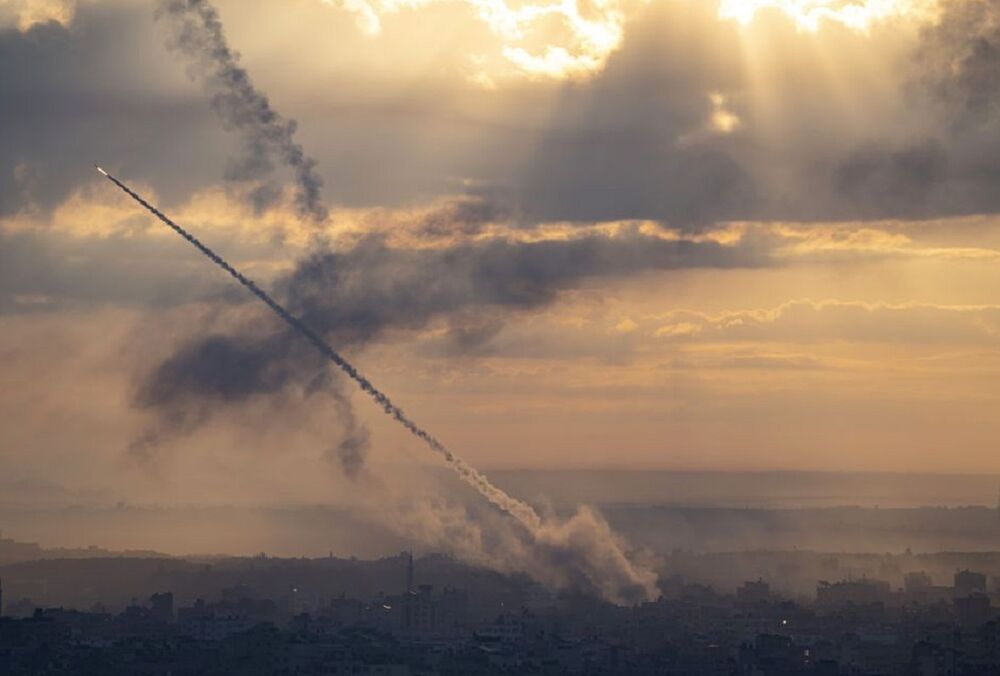 Ізраїль пережив атаку десятками ракет, випущених із Сектору Газа