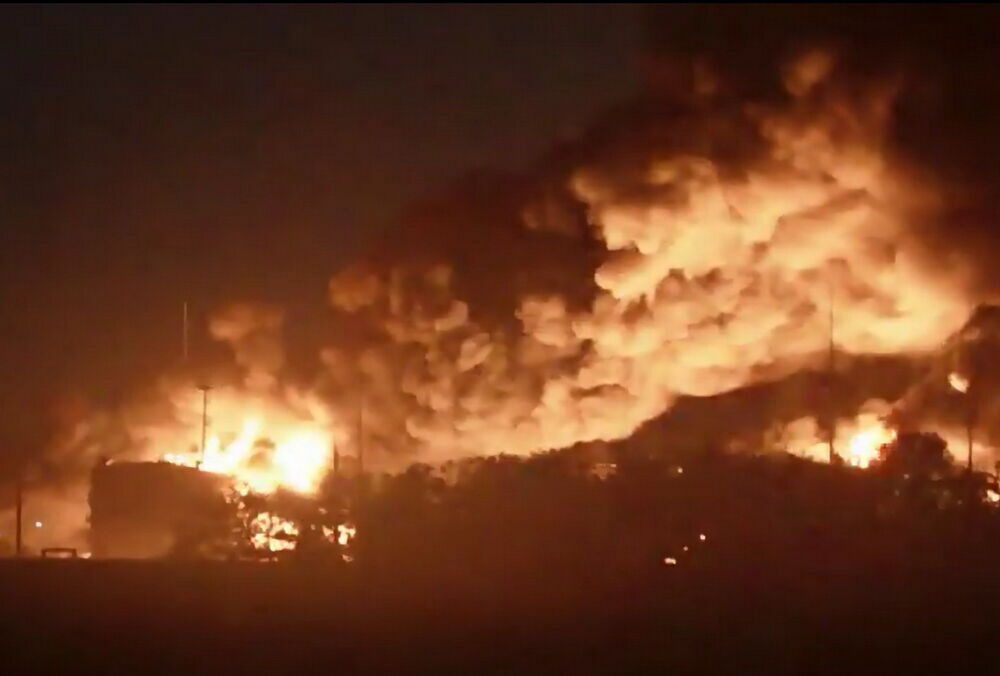 З'явилося свіже відео з нафтобази Росрезерву в Пролетарську: видно десятки знищених цистерн