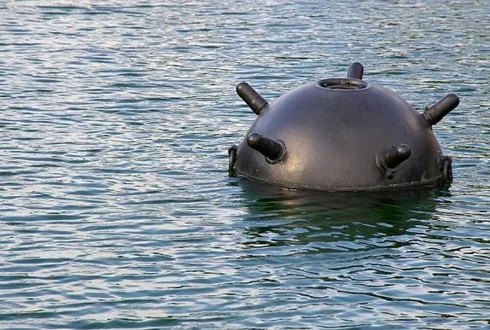 У берегов Одессы подорвался гражданский корабль