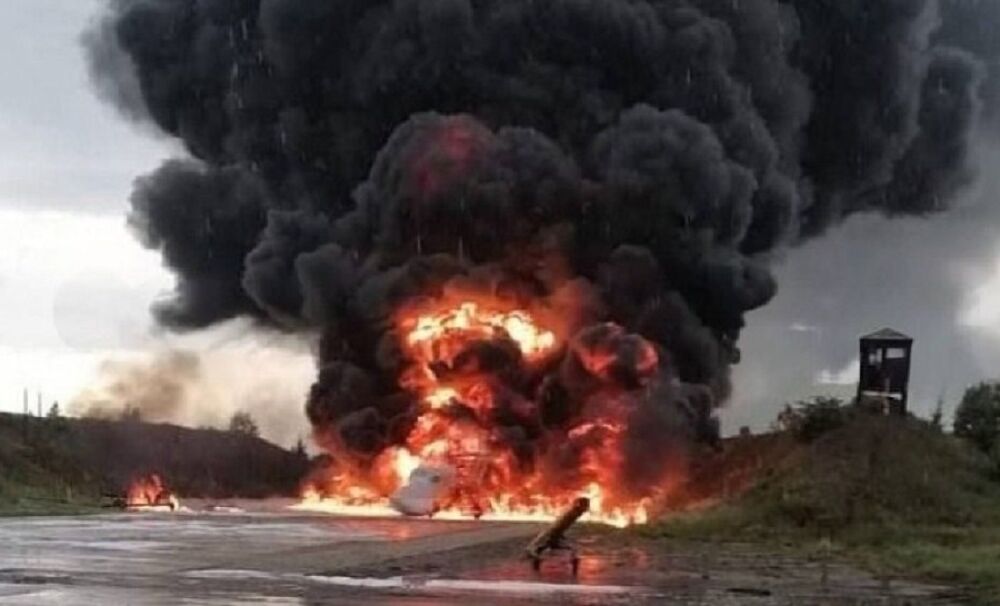 СМИ: Украине впервые удалось уничтожить российский стратегический бомбардировщик  СМИ: Украине впервые удалось уничтожить российский стратегический бомбардировщик