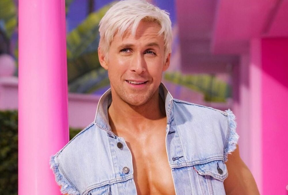 Гослинг выпустил рождественскую версию хита из фильма о Барби, - ВИДЕО