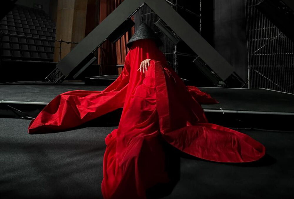 Klavdia Petrivna пообещала раскрыть свою личность на первом концерте, билеты на который раскупили за день