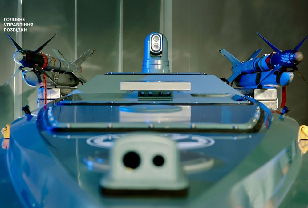 ГУР впервые показало новейшие морские дроны, которые уничтожают корабли и самолеты