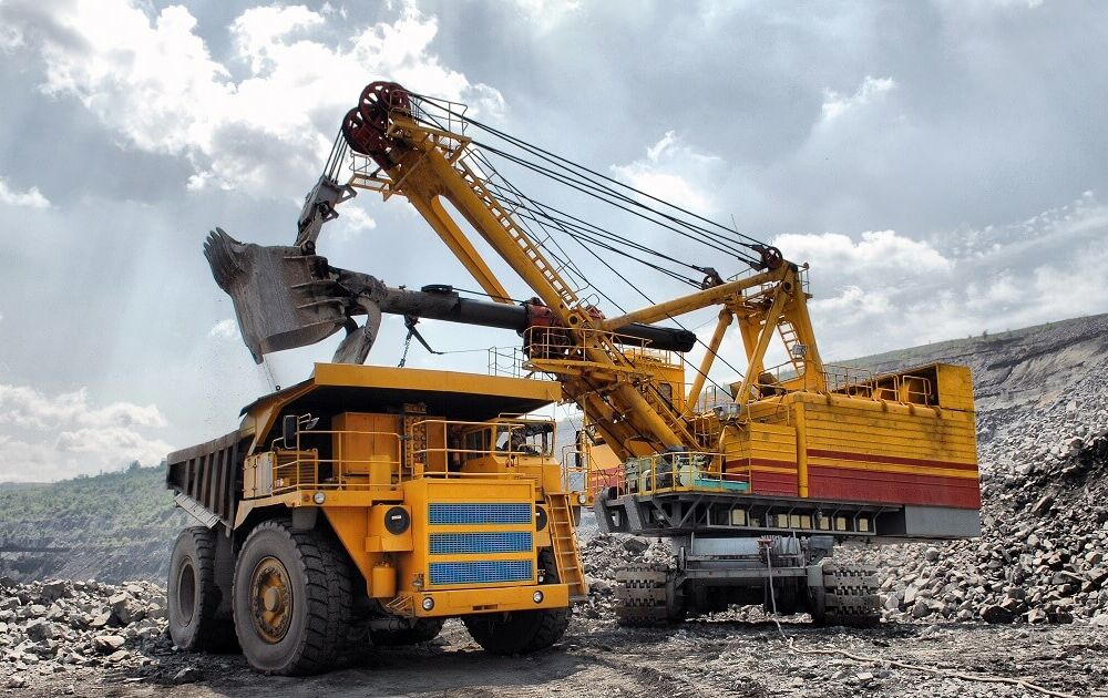 Одна з найбільших гірничодобувних компаній призупинила роботу через проблеми з електроенергією в Україні