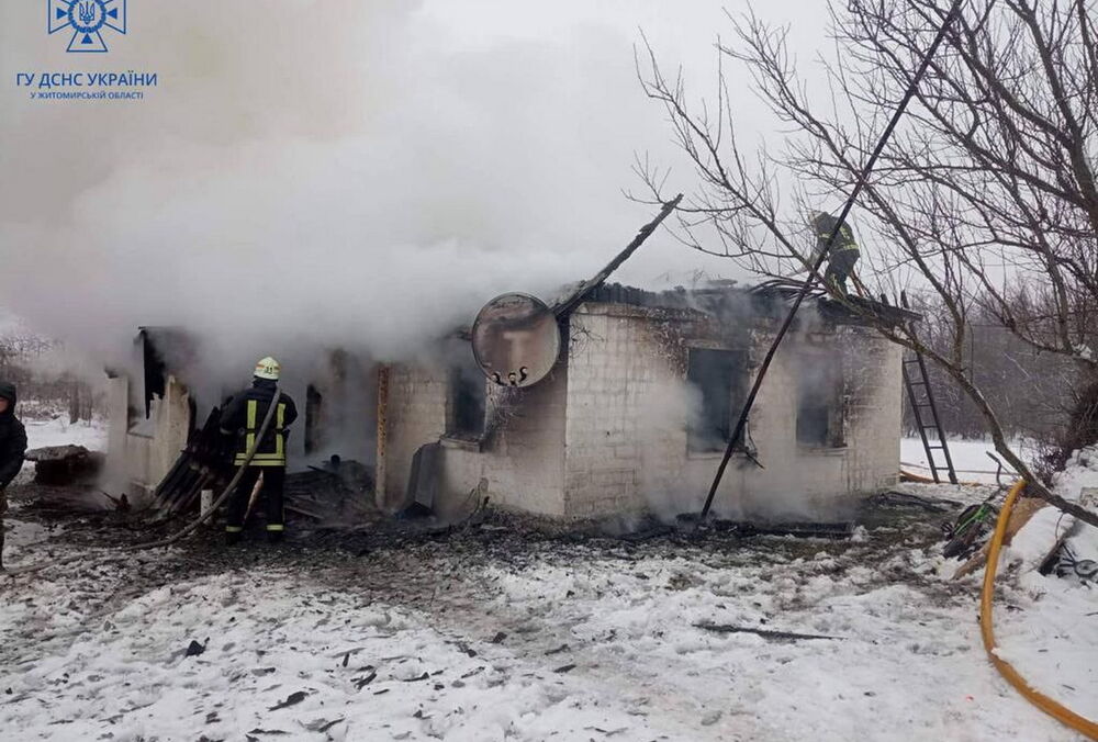 Троє дітей загинули під час пожежі на Житомирщині: фото