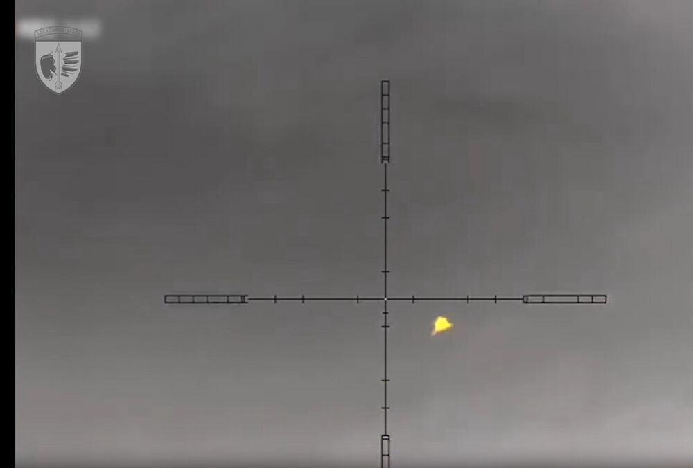 Повітряні сили показали кадри нічної роботи по російських дронах, які летіли на Одесу