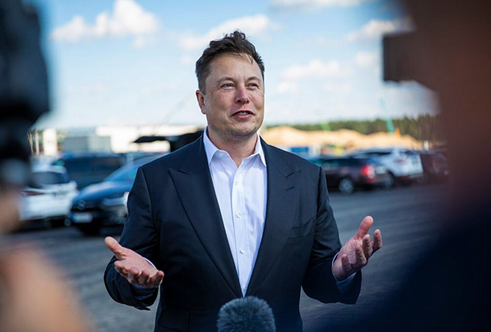 Мама Маска заборонила йому битися з Цукербергом