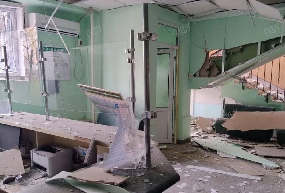 Під час обстрілу Кривого Рогу зруйновано сервісний центр Пенсійного фонду: поранено 4 особи