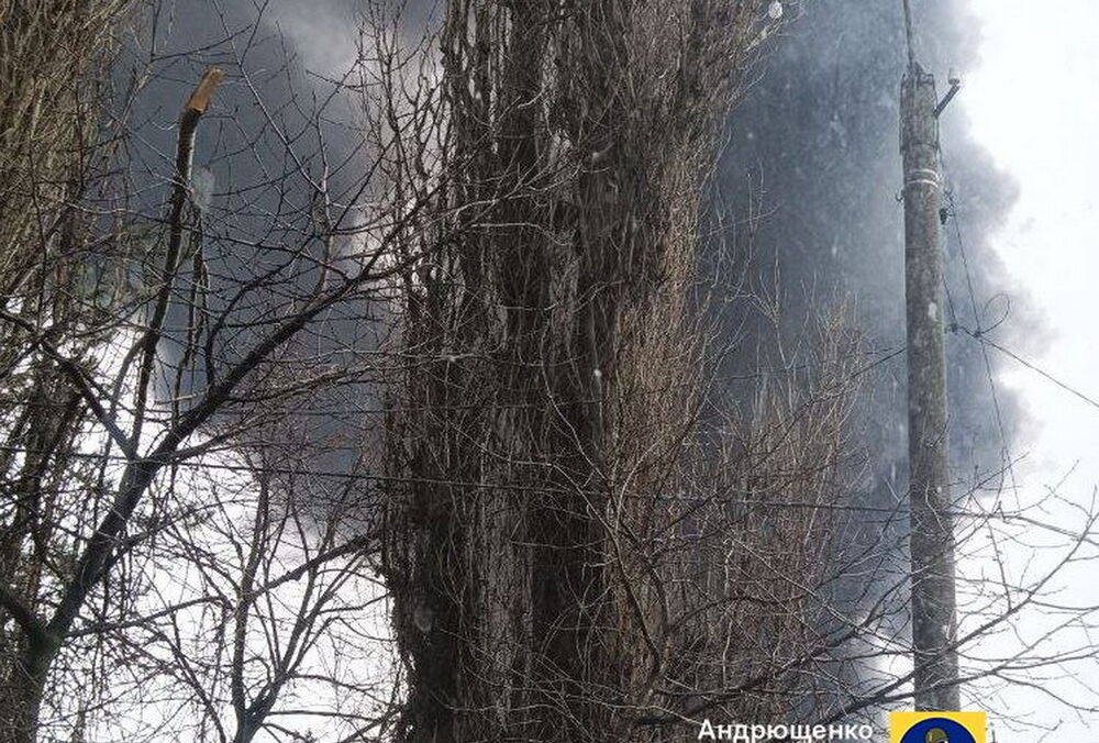 В Иловайске горит нефтехранилище оккупантов: фото