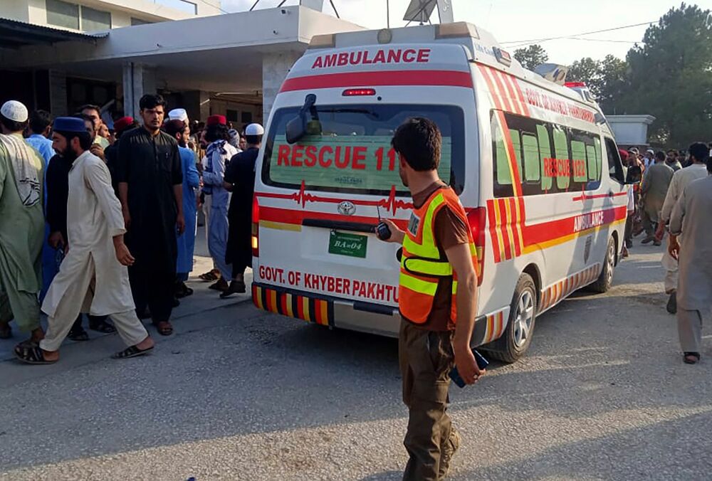 В Пакистане раздался взрыв во время митинга: много погибших