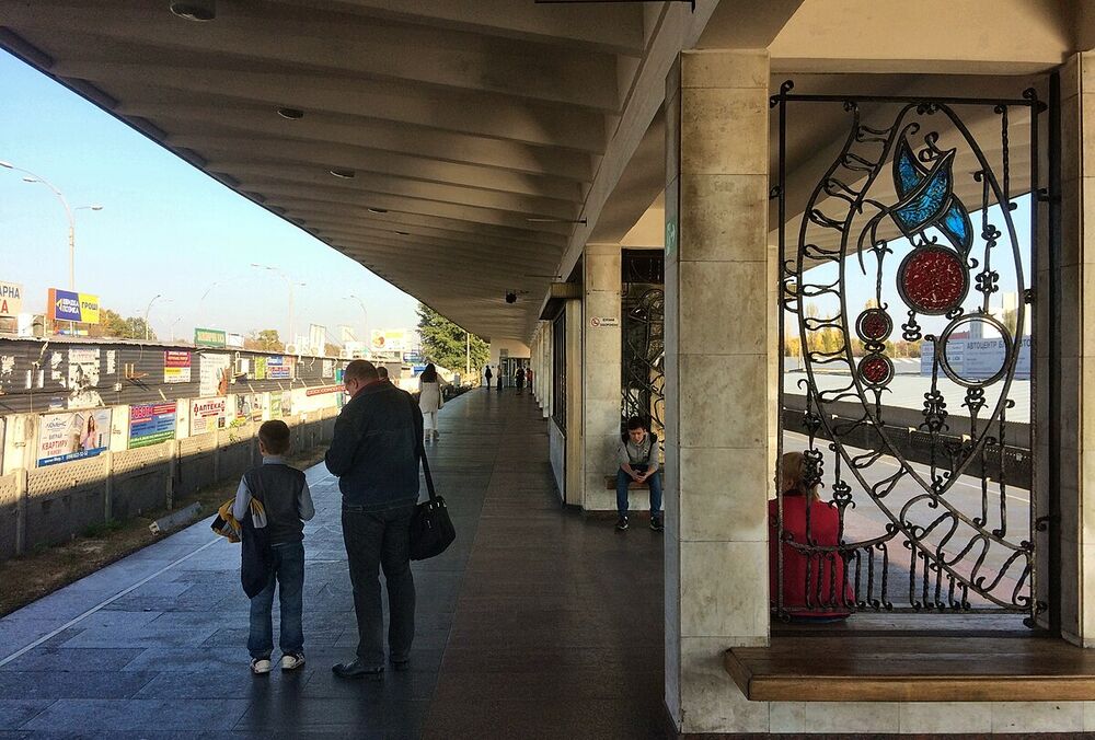 У Києві 5-6 квітня рух поїздів метро між станціями Лісова та Дніпро зупинять через ремонт