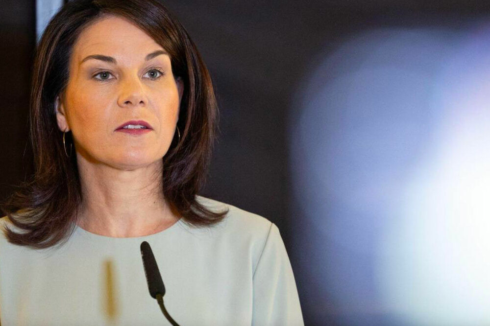 В Венгрии объяснили причину перенесения визита Бербок