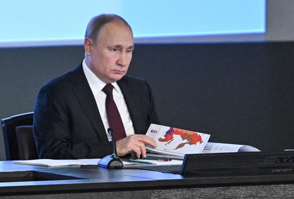 СМИ: советники Путина рекомендовали ему пойти на мирное соглашение с Киевом, но он не захотел