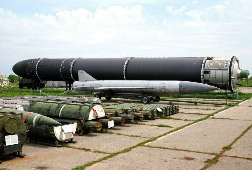 Путін заявив про передачу армії комплексів С-500 та погрожує ядерними ракетами ”Сармат” Путін заявив про передачу армії комплексів С-500 та погрожує ядерними ракетами ”Сармат”