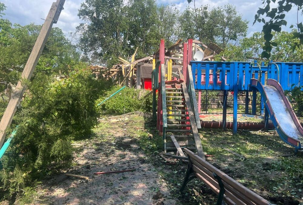 Росіяни вдарили по зоні відпочинку під Харковом: є загиблі