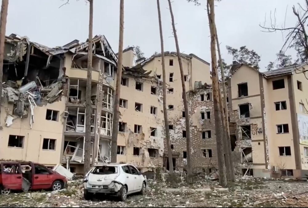 Іноземці почали приїжджати до України, щоб подивитися на зруйновані Росією міста