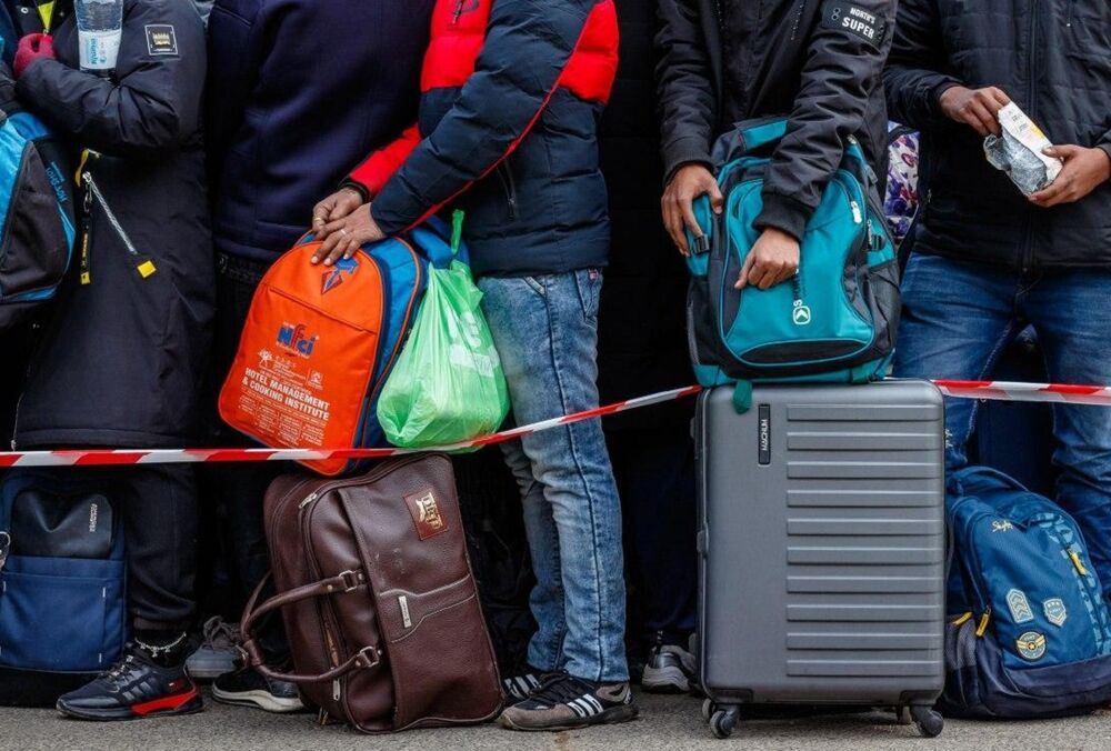 Соцопрос показал, сколько украинских беженцев планируют вернуться домой