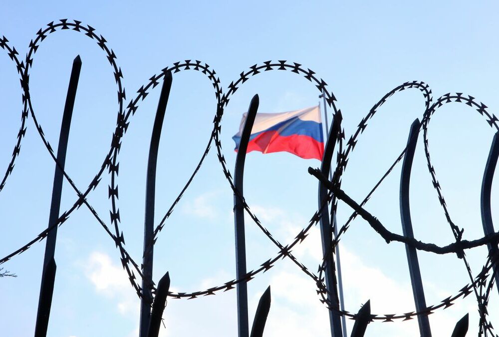 Зеленский ввел санкции против российских артистов и спортсменов