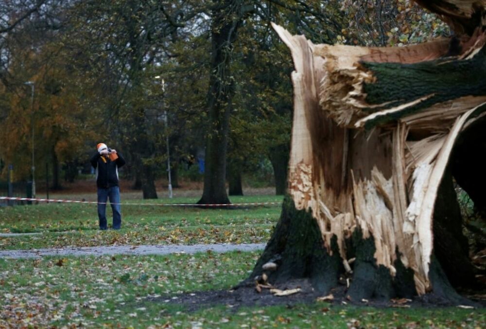 Север Великобритании накрыл мощный шторм ”Арвен”, три человека погибли 