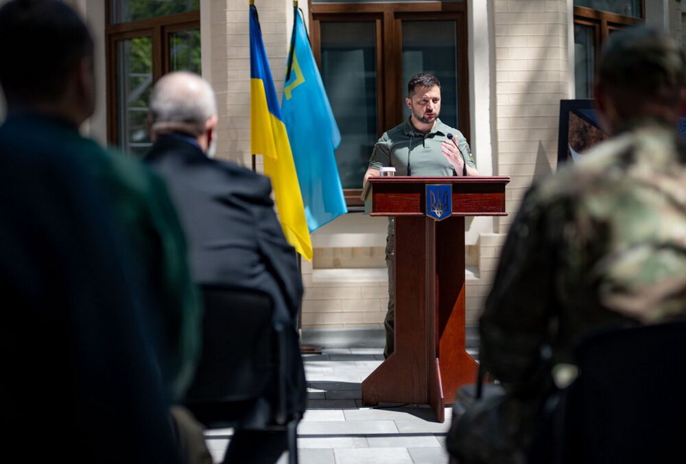 Зеленский прибыл с визитом в Саудовскую Аравию Зеленский прибыл с визитом в Саудовскую Аравию