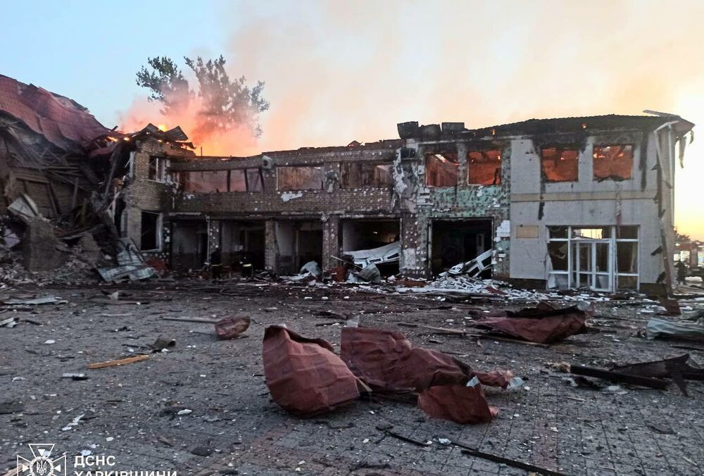 Російські військові вдарили по Лозовій