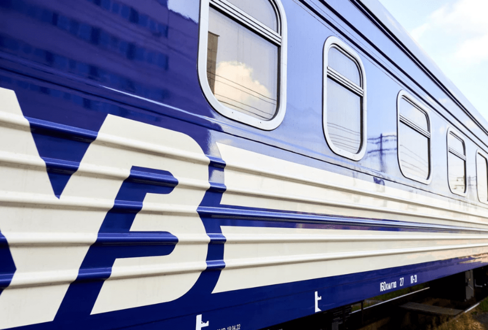 Укрзализныця предупредила о задержке еще ряда поездов из-за обстрелов