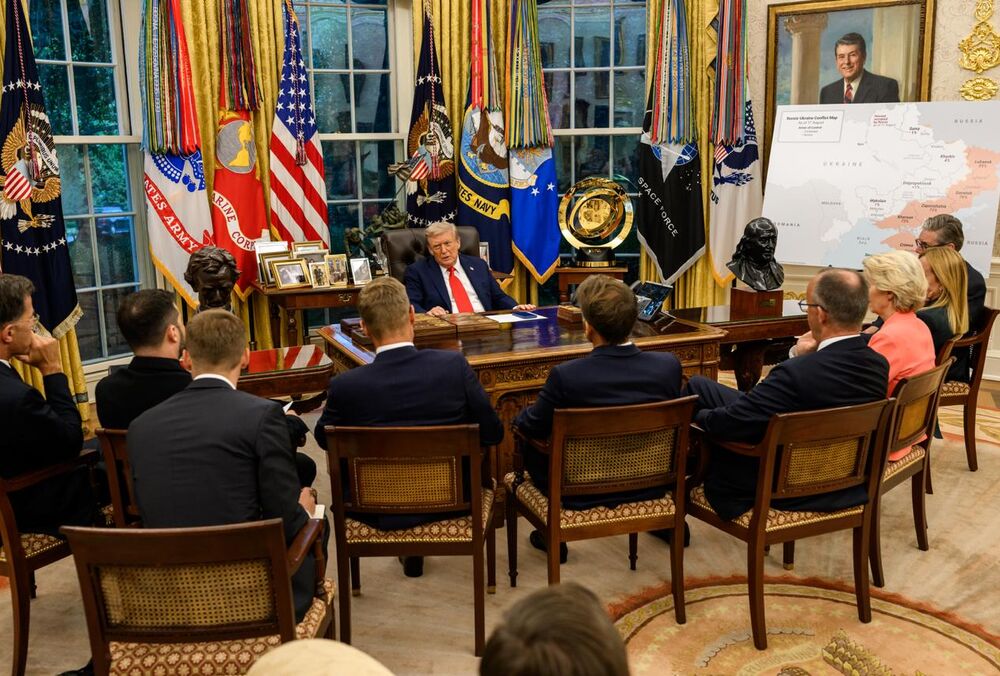 Трамп заявил Зеленскому, что США предоставят Украине гарантии безопасности в рамках мирного соглашения